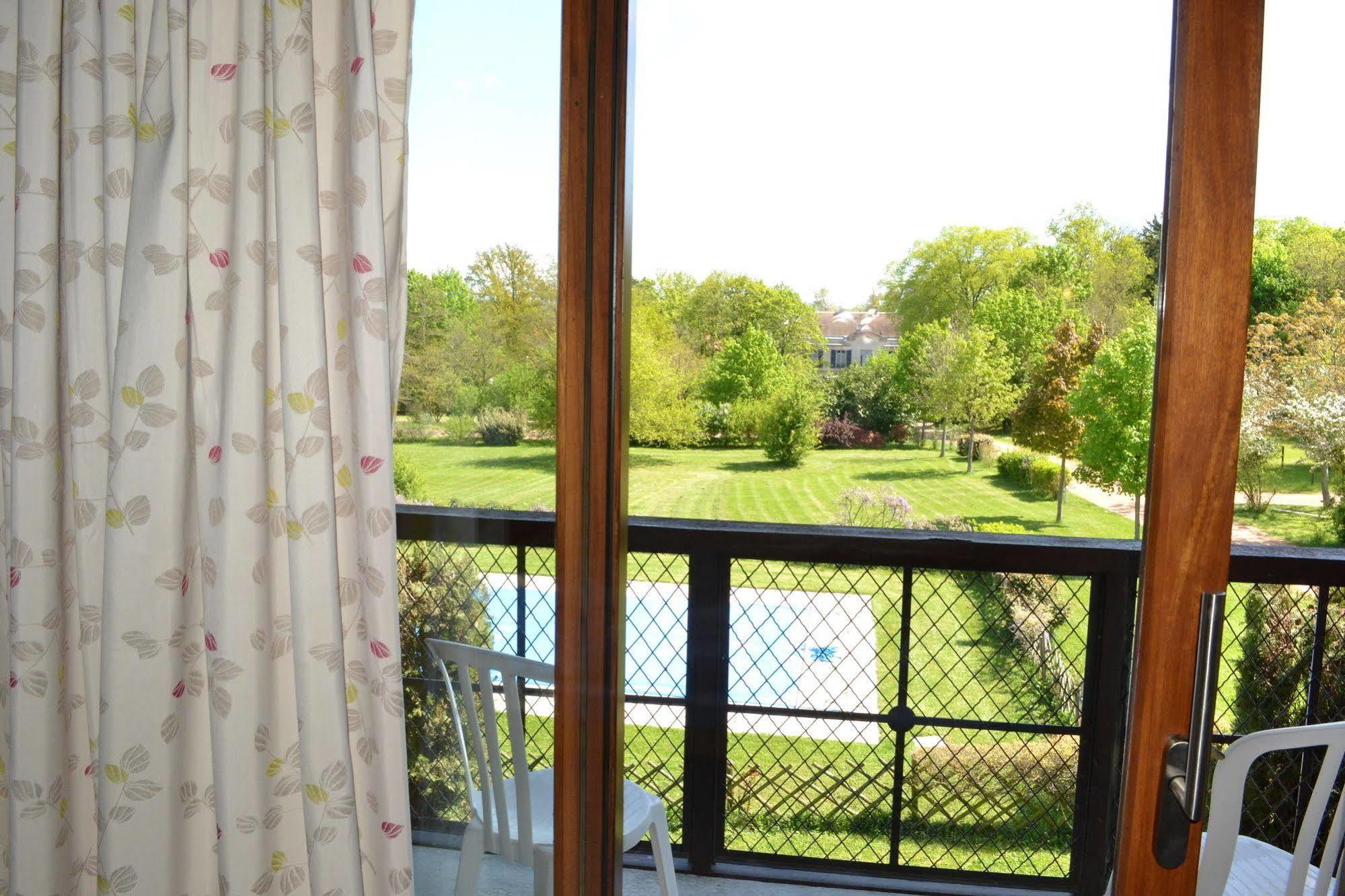 Hotel Du Golf Roanne Exterior foto