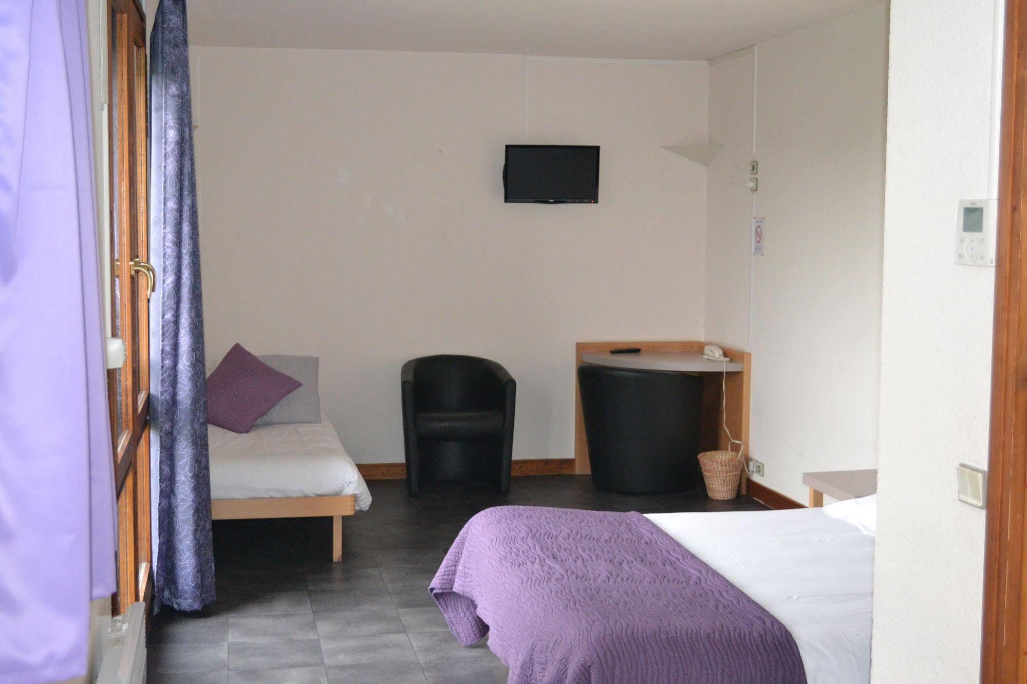 Hotel Du Golf Roanne Exterior foto